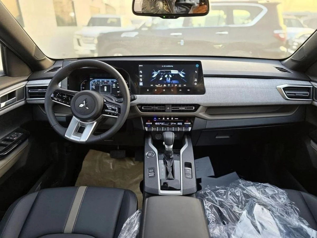 Mitsubishi Xforce 1.5L PETROL A/T FULL OPTION(EXPORT ONLY)