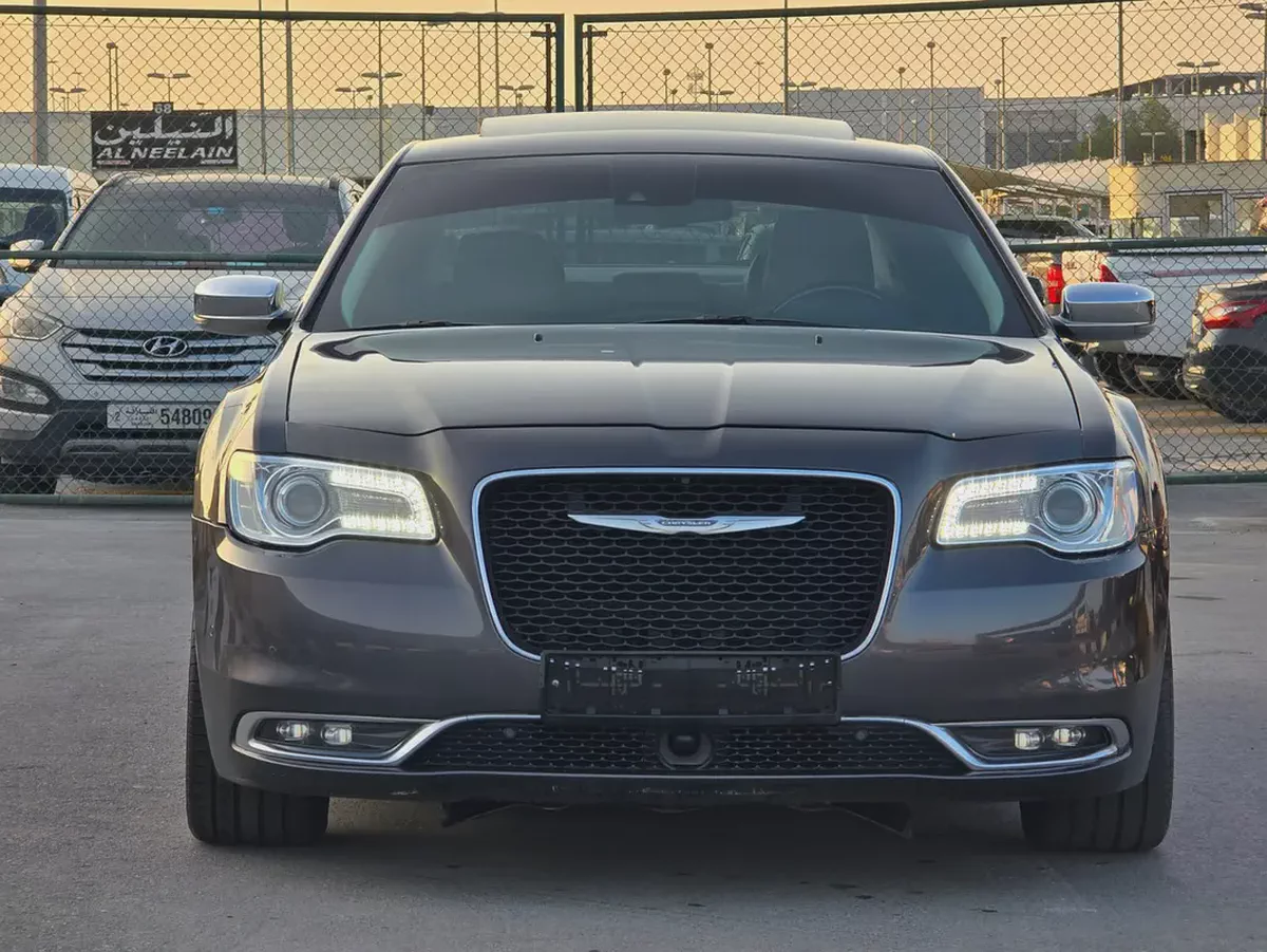 كرايسلر 300c مواصفات خليجية 2016 هيمي بحالة جيدة-3-3