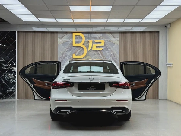 Mercedes-Benz E-Class E 300 2022 GCC Specs