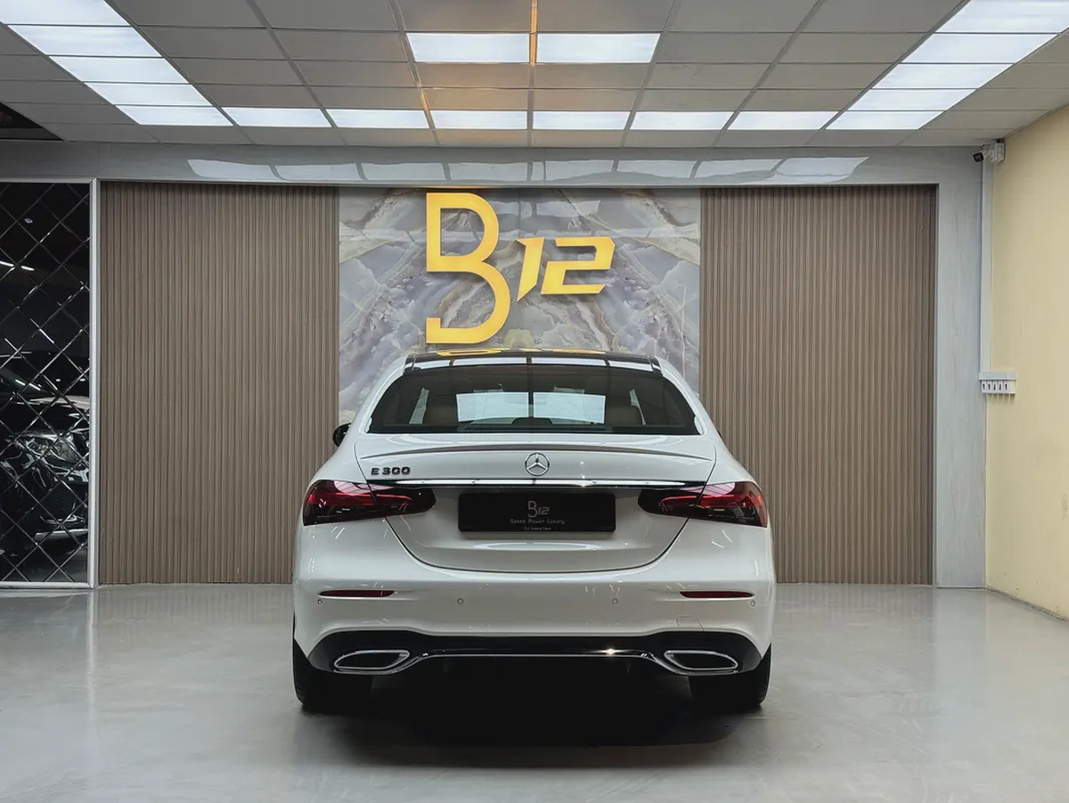 Mercedes-Benz E-Class E 300 2022 GCC Specs-5-5