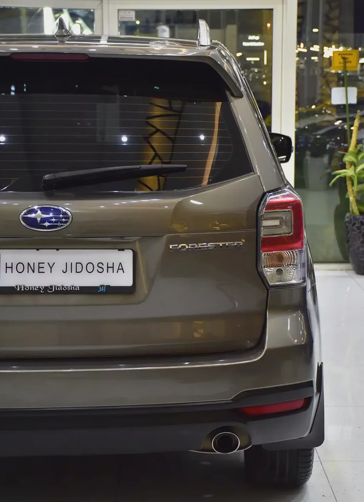 EXCELLENT DEAL for our Subaru Forester AWD ( 2018 Model ) in Brown Color GCC Specs-8-8