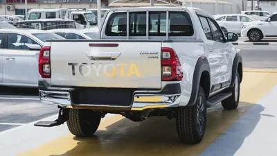 Brand New 2026 Toyota Hilux SR5 GCC Specs - 0KM-9