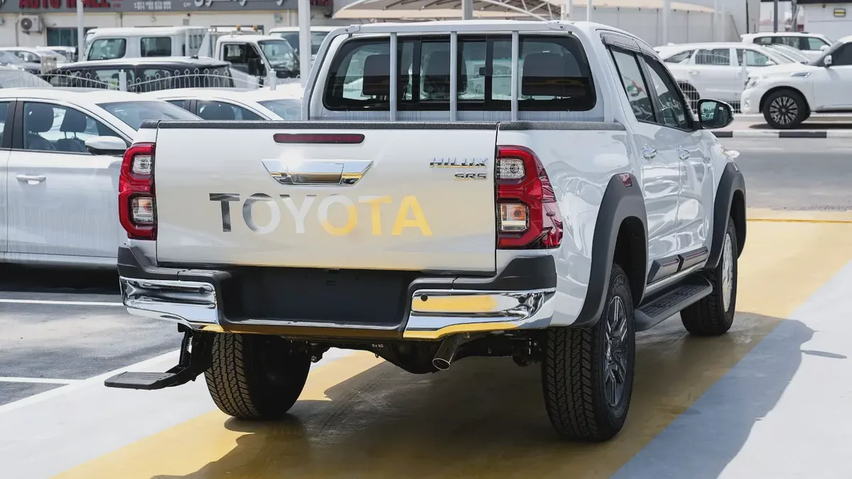 Brand New 2026 Toyota Hilux SR5 GCC Specs - 0KM-9-9