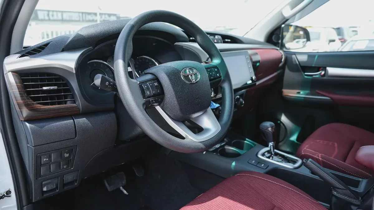 Brand New 2026 Toyota Hilux SR5 GCC Specs - 0KM-13-13