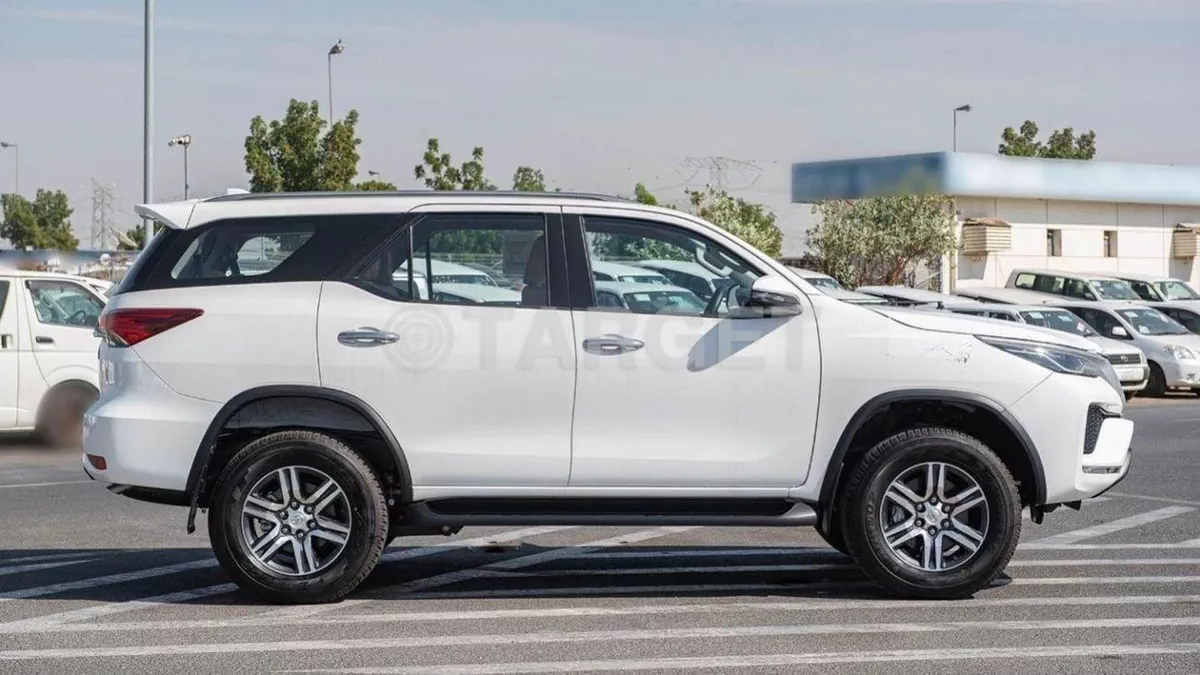 Toyota Fortuner EXR FORTUNER 2.7L 4WD-9-0