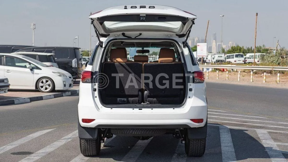 Toyota Fortuner EXR FORTUNER 2.7L 4WD-7-0