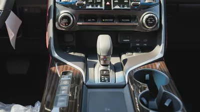 LEXUS LX700H SIGNATURE WITH AUTO PARK 2026!! GCC SPECS-9