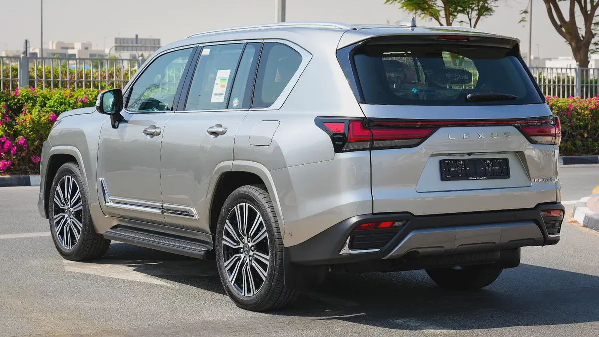 LEXUS LX700H SIGNATURE WITH AUTO PARK 2026!! GCC SPECS-18-18