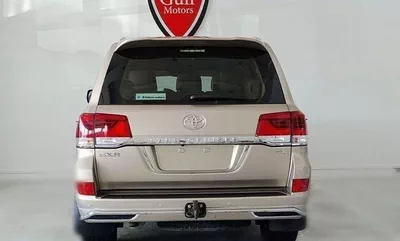 Toyota Land Cruiser GXR V6 4.0L  SUNROOF  IN EXCELLENT CONDITION-3