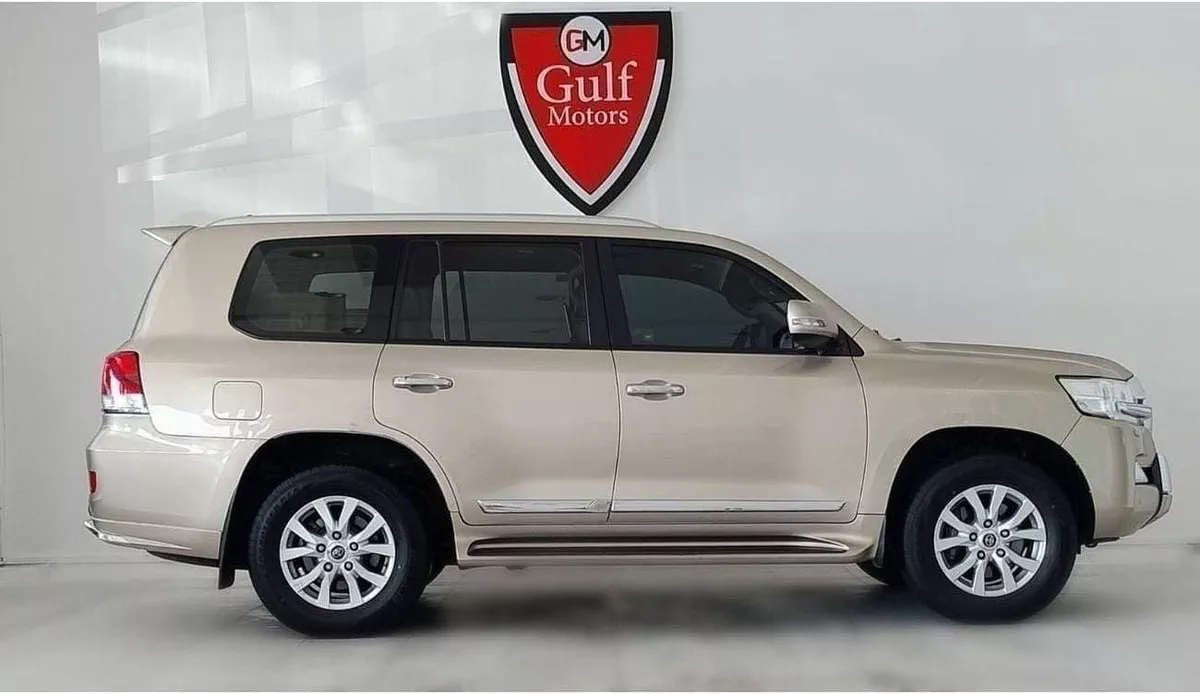 Toyota Land Cruiser GXR V6 4.0L  SUNROOF  IN EXCELLENT CONDITION-2-0