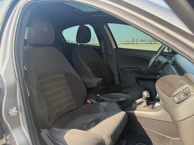 2021 Alfa Romeo Giulietta Veloce | GCC Specs | Pristine Condition-6