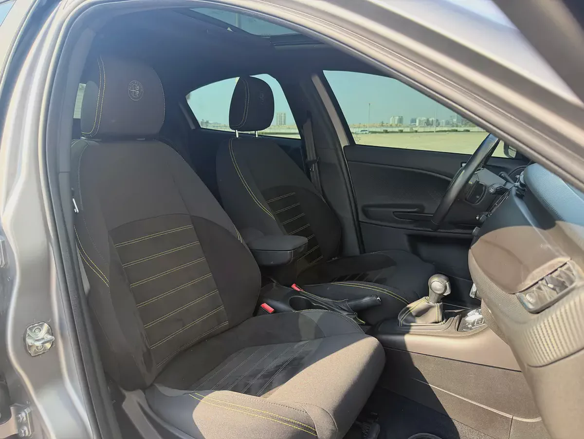 2021 Alfa Romeo Giulietta Veloce | GCC Specs | Pristine Condition-6-6