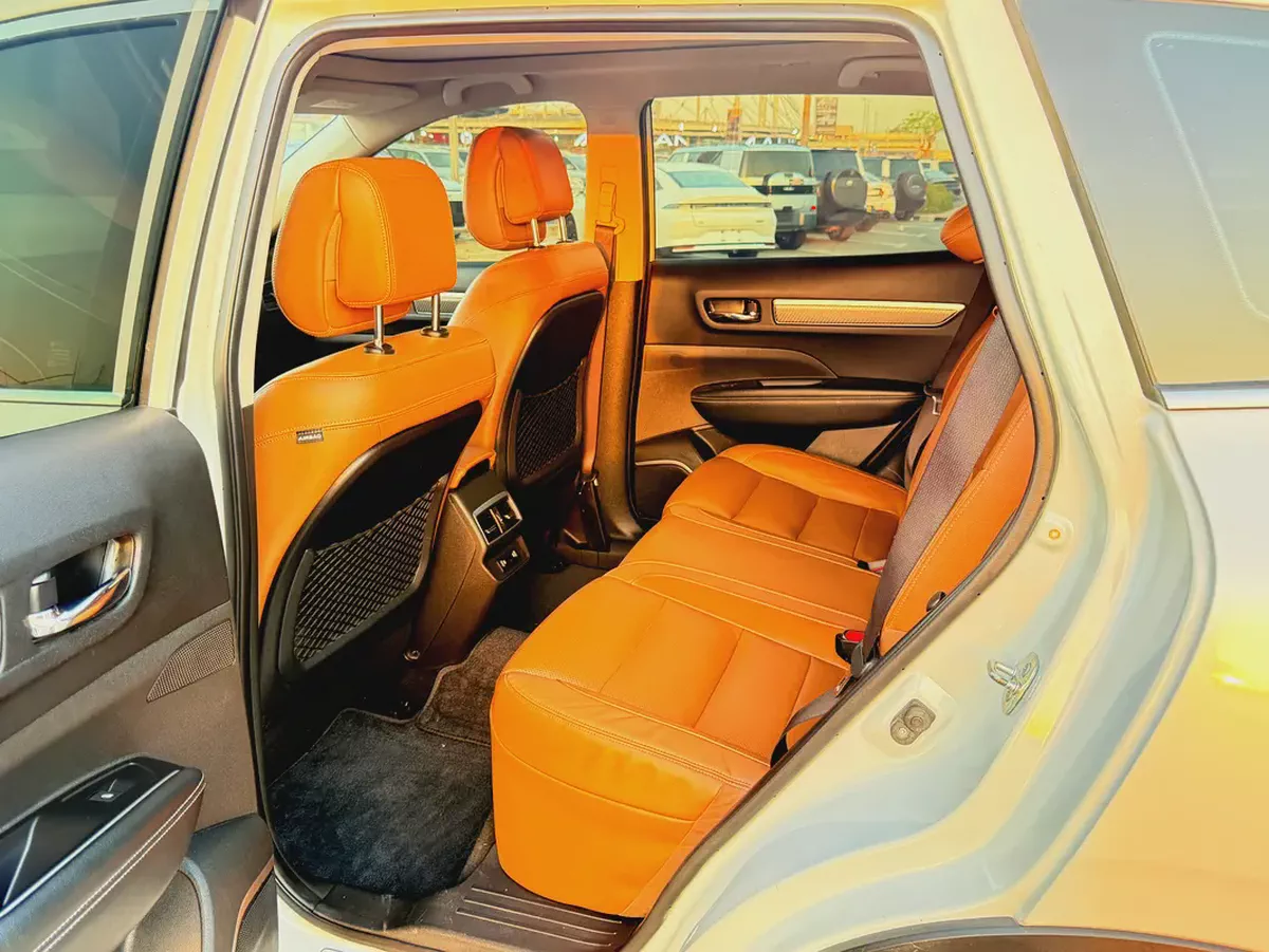 Renault Koleos SE 4X4 Limited 4WD 2023 GCC Specs 2.5L excellent condition-10-10