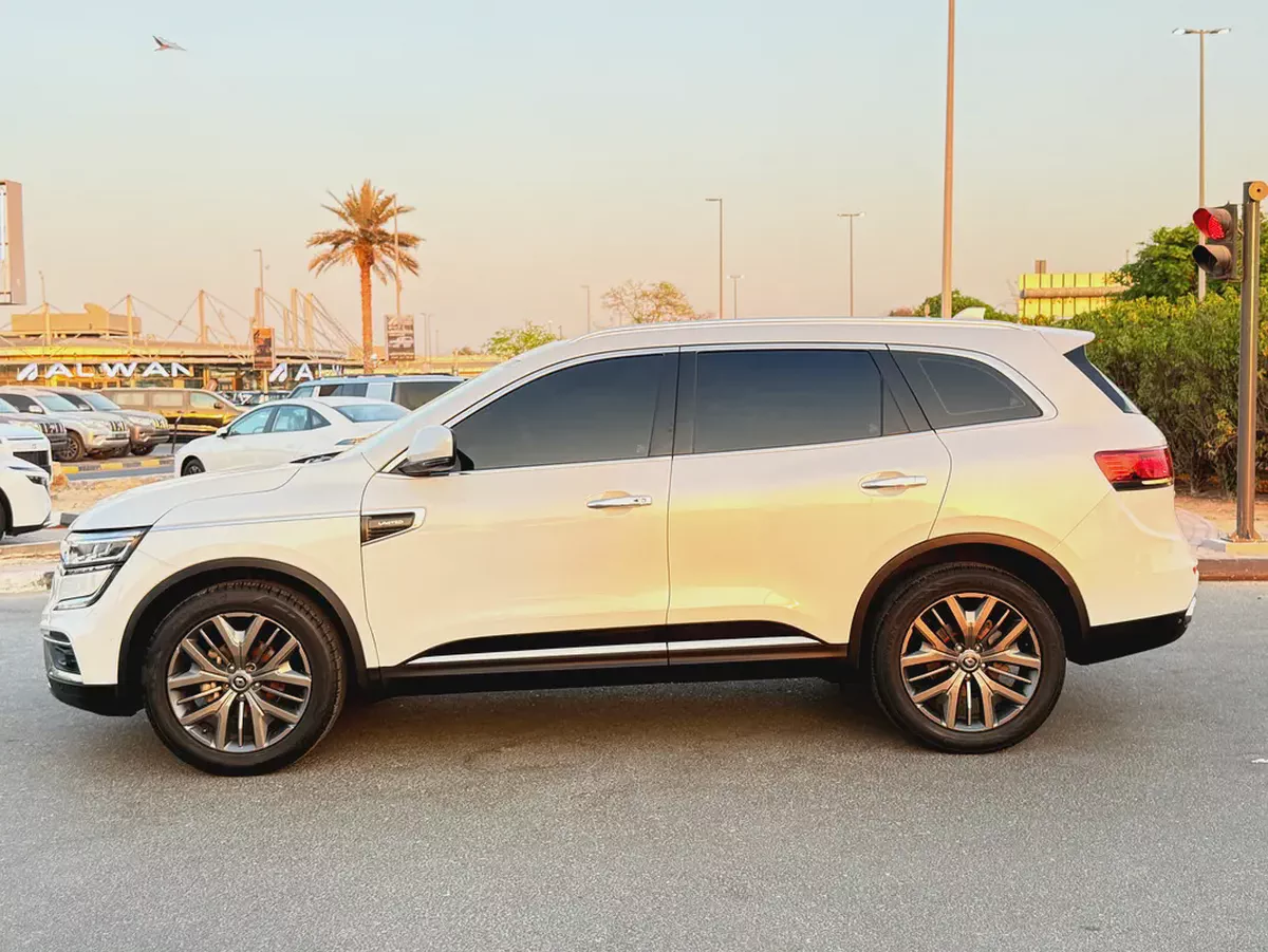 Renault Koleos SE 4X4 Limited 4WD 2023 GCC Specs 2.5L excellent condition-2-2