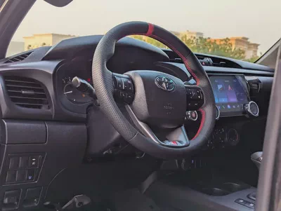 TOYOTA HILUX 2021 FACELIFTED 2025 GR SPORT GCC IN EXCELLENT CONDITION-9