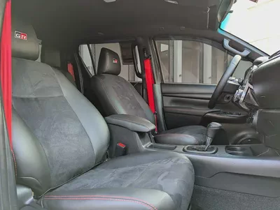 TOYOTA HILUX 2021 FACELIFTED 2025 GR SPORT GCC IN EXCELLENT CONDITION-12