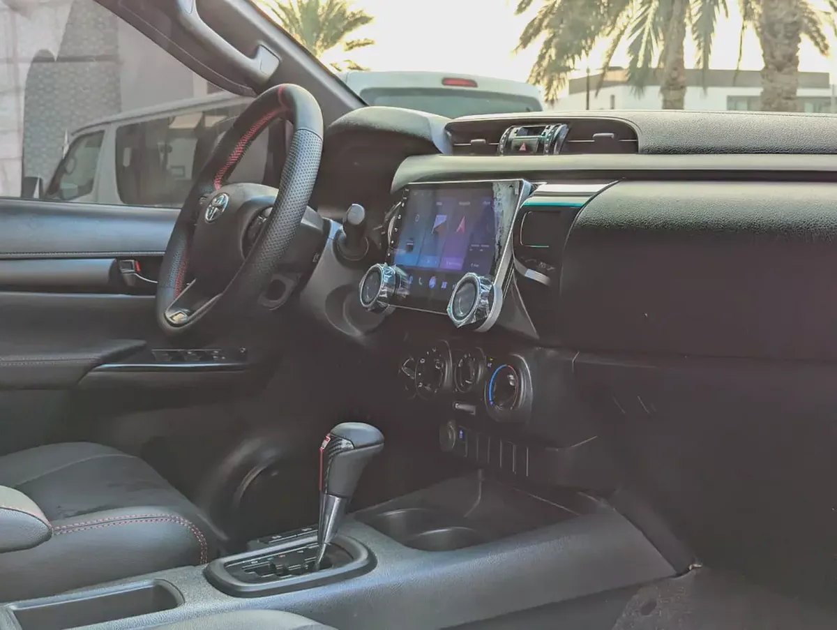 TOYOTA HILUX 2021 FACELIFTED 2025 GR SPORT GCC IN EXCELLENT CONDITION-11-11