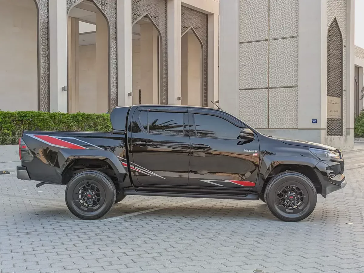 TOYOTA HILUX 2021 FACELIFTED 2025 GR SPORT GCC IN EXCELLENT CONDITION-16-16