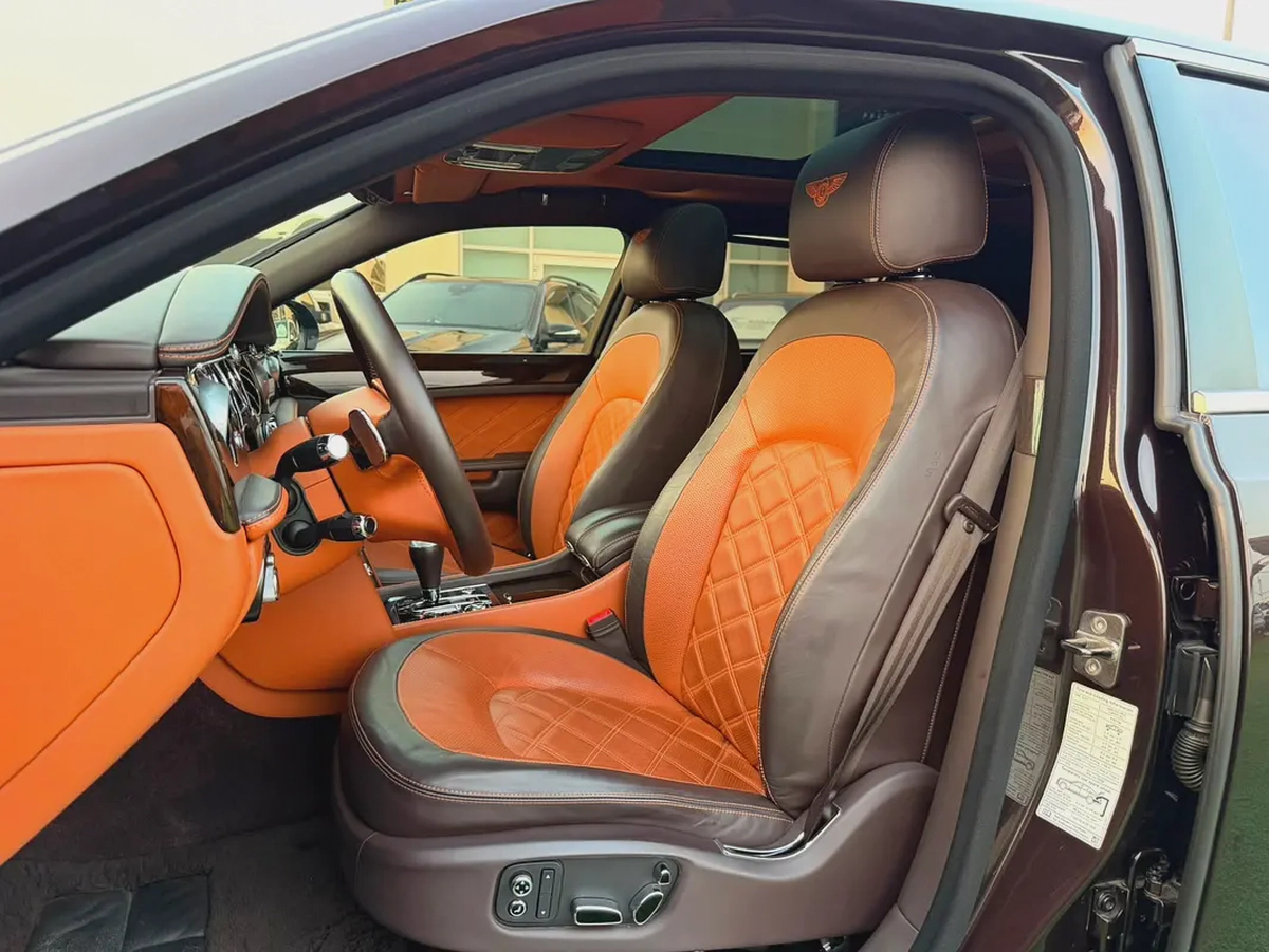 (2016) BENTELY //MULSANNE// GCC FULL OPTION -EXCELLENT CONDITION--9-9