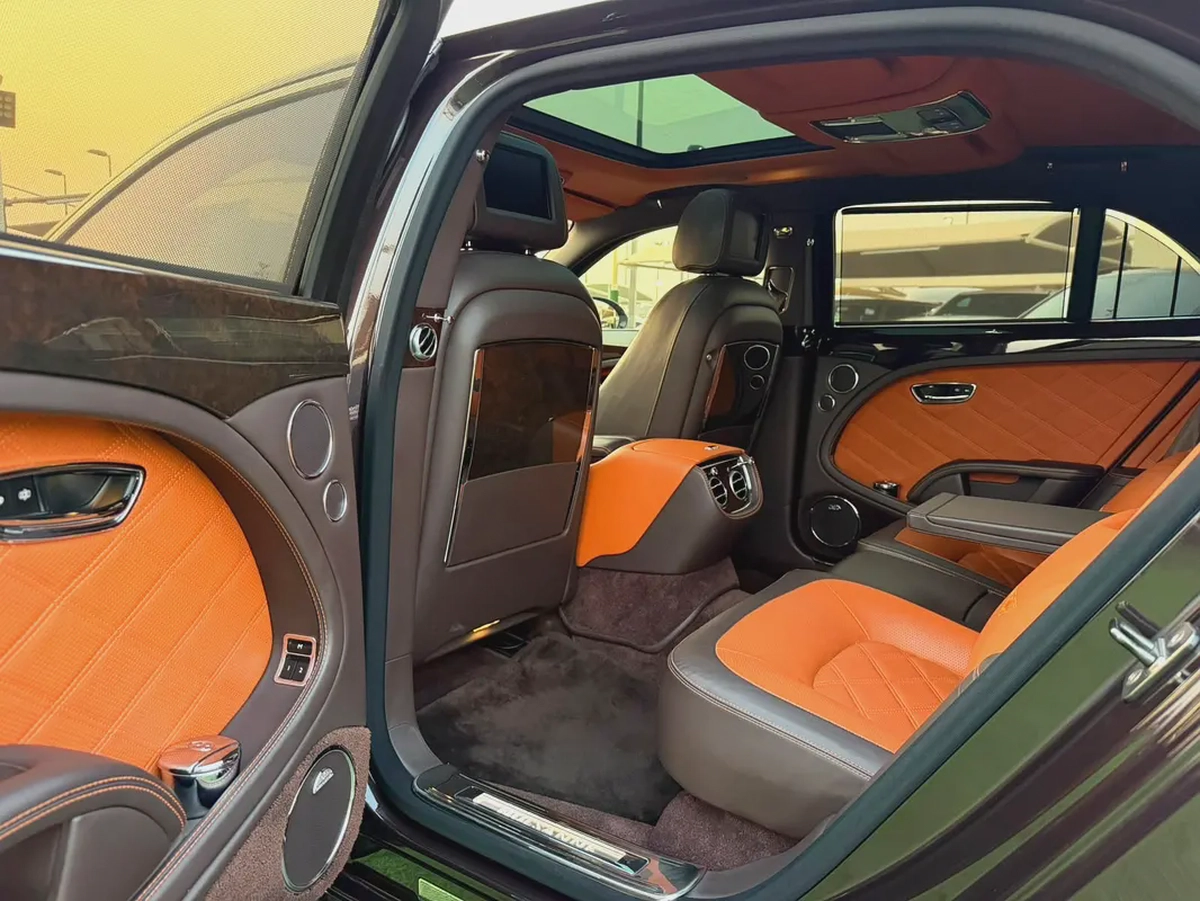 (2016) BENTELY //MULSANNE// GCC FULL OPTION -EXCELLENT CONDITION--11-11