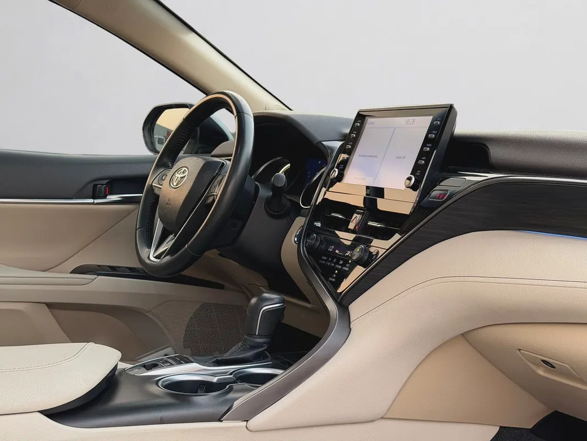 TOYOTA CAMRY HYBRID LIMITED | AGENCY WARRANTY | FULL AGENCY SERVICE HISTORY | 2024 | GCC SPECS-10-10