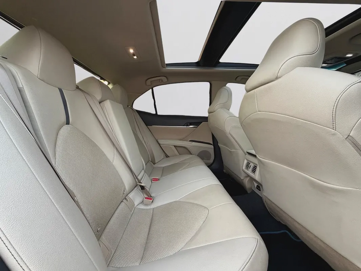 TOYOTA CAMRY HYBRID LIMITED | AGENCY WARRANTY | FULL AGENCY SERVICE HISTORY | 2024 | GCC SPECS-17-17
