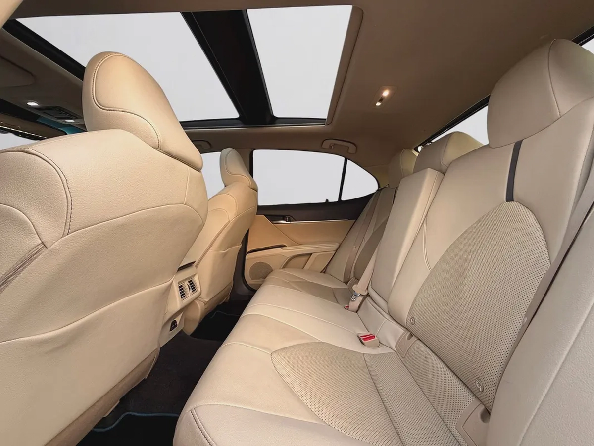 TOYOTA CAMRY HYBRID LIMITED | AGENCY WARRANTY | FULL AGENCY SERVICE HISTORY | 2024 | GCC SPECS-18-18