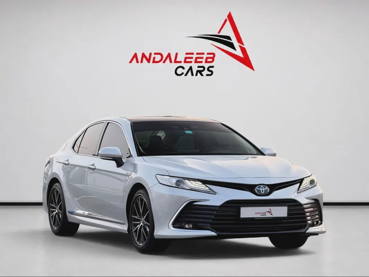 TOYOTA CAMRY HYBRID LIMITED | AGENCY WARRANTY | FULL AGENCY SERVICE HISTORY | 2024 | GCC SPECS-2-2