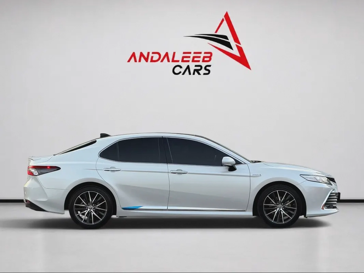 TOYOTA CAMRY HYBRID LIMITED | AGENCY WARRANTY | FULL AGENCY SERVICE HISTORY | 2024 | GCC SPECS-6-6