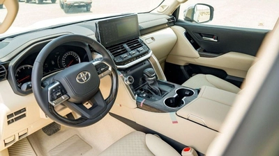 Toyota Land Cruiser Toyota land cruiser VXR 3.5L Petrol Full Option 2025-9
