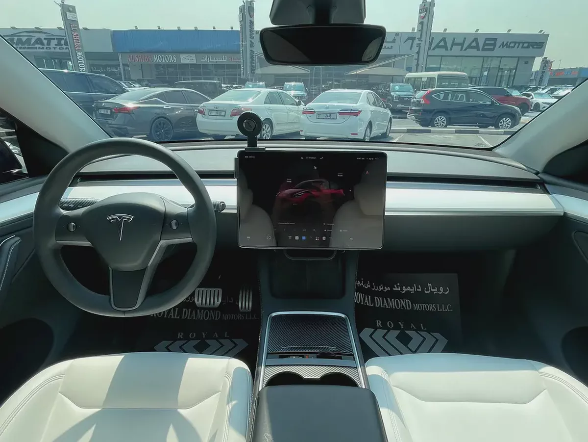 Tesla Model Y Performance 2024 GCC Specs - Brand New-12-12
