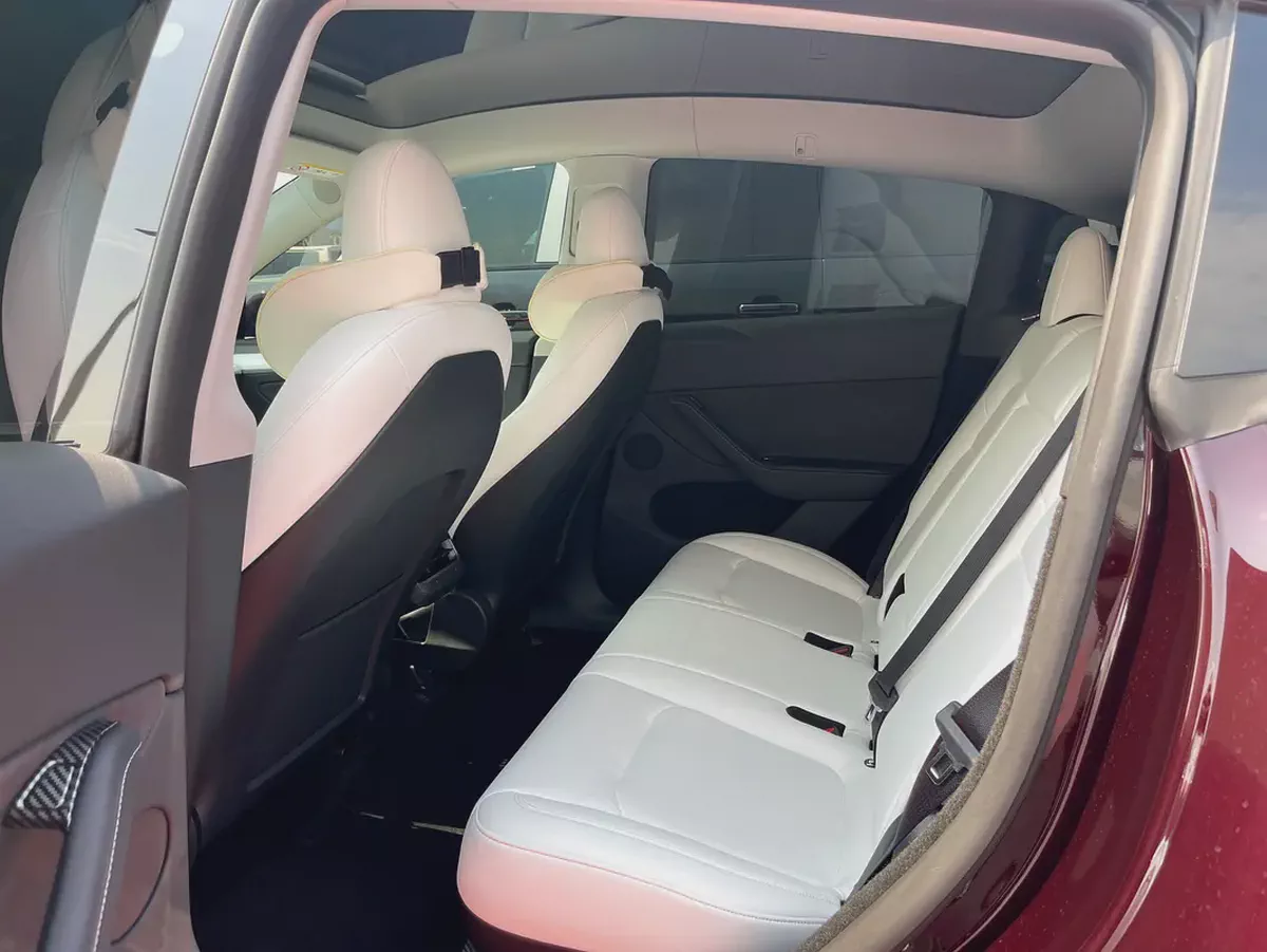 Tesla Model Y Performance 2024 GCC Specs - Brand New-8-8