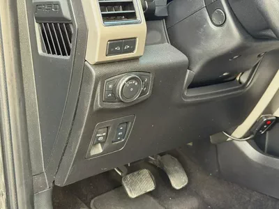 Ford F150 -2018  American specs, top of the line, in excellent condition.-16