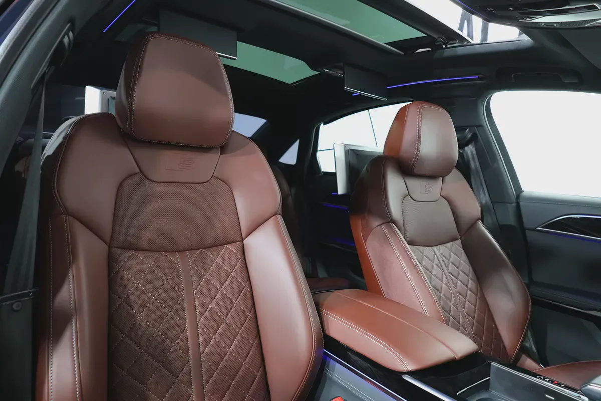 Pristine 2022 Audi A8 L 55 TFSI quattro | GCC Specs | Low Mileage-16-16