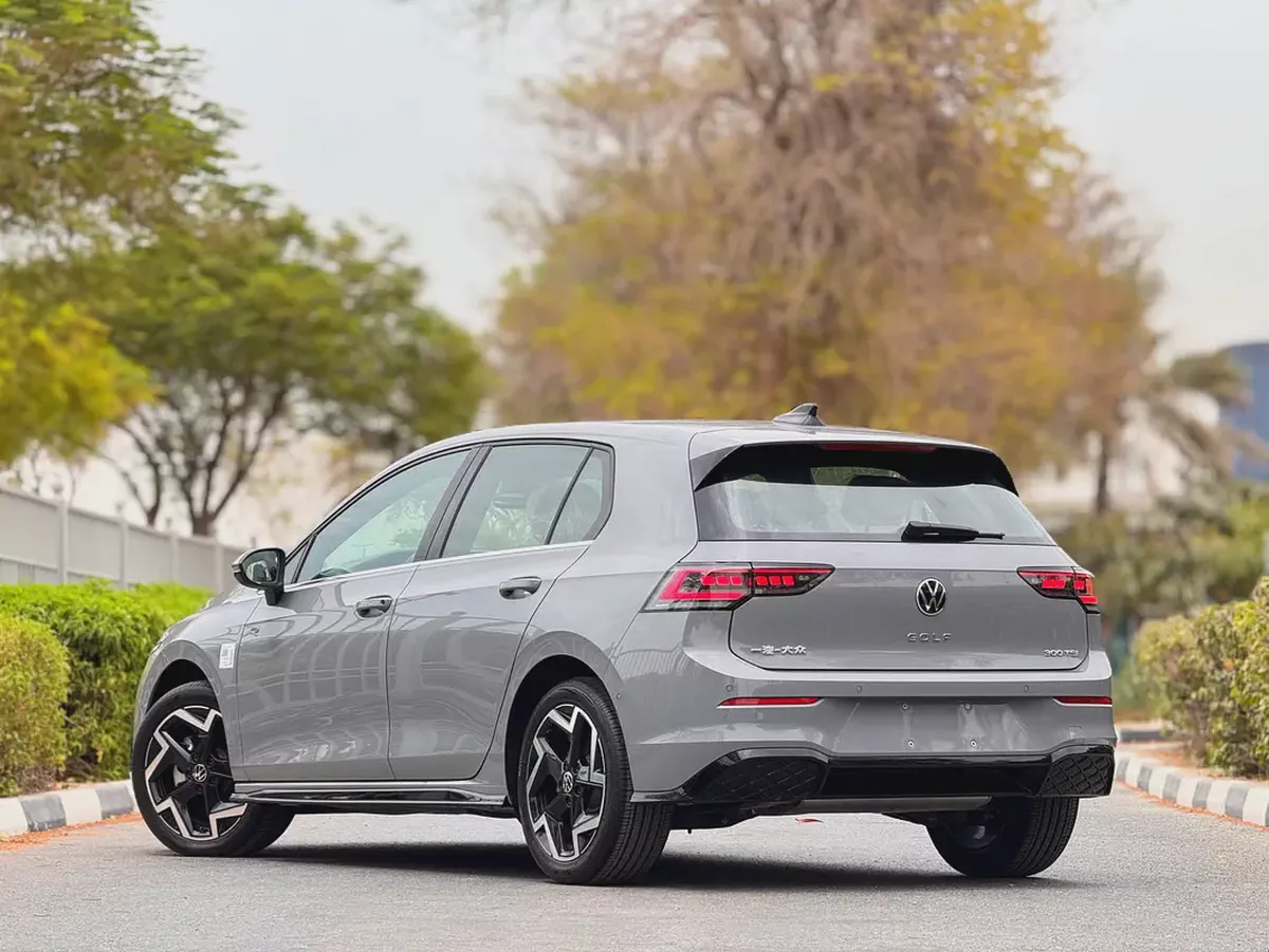 GOLF 300 TSI / BRAND NEW / FULL OPTION-1-1