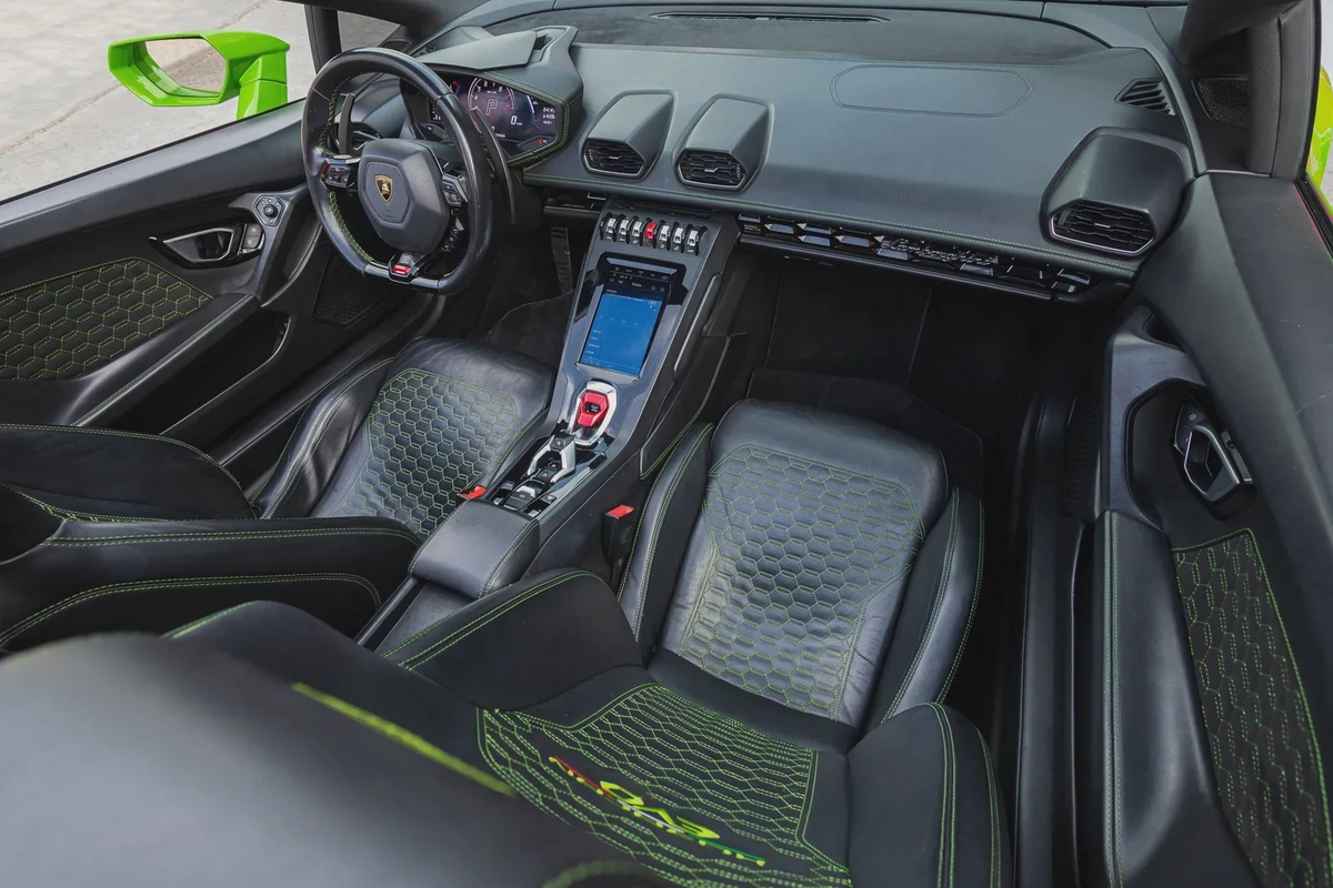 Lamborghini Huracán Evo Spyder 2022-4-4