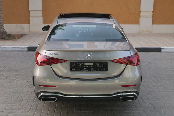 Mercedes C200 -Premium Plus 2024-12,000KM-GCC SPECS-UNDER WARRANTY-SERVICE CONTRACT