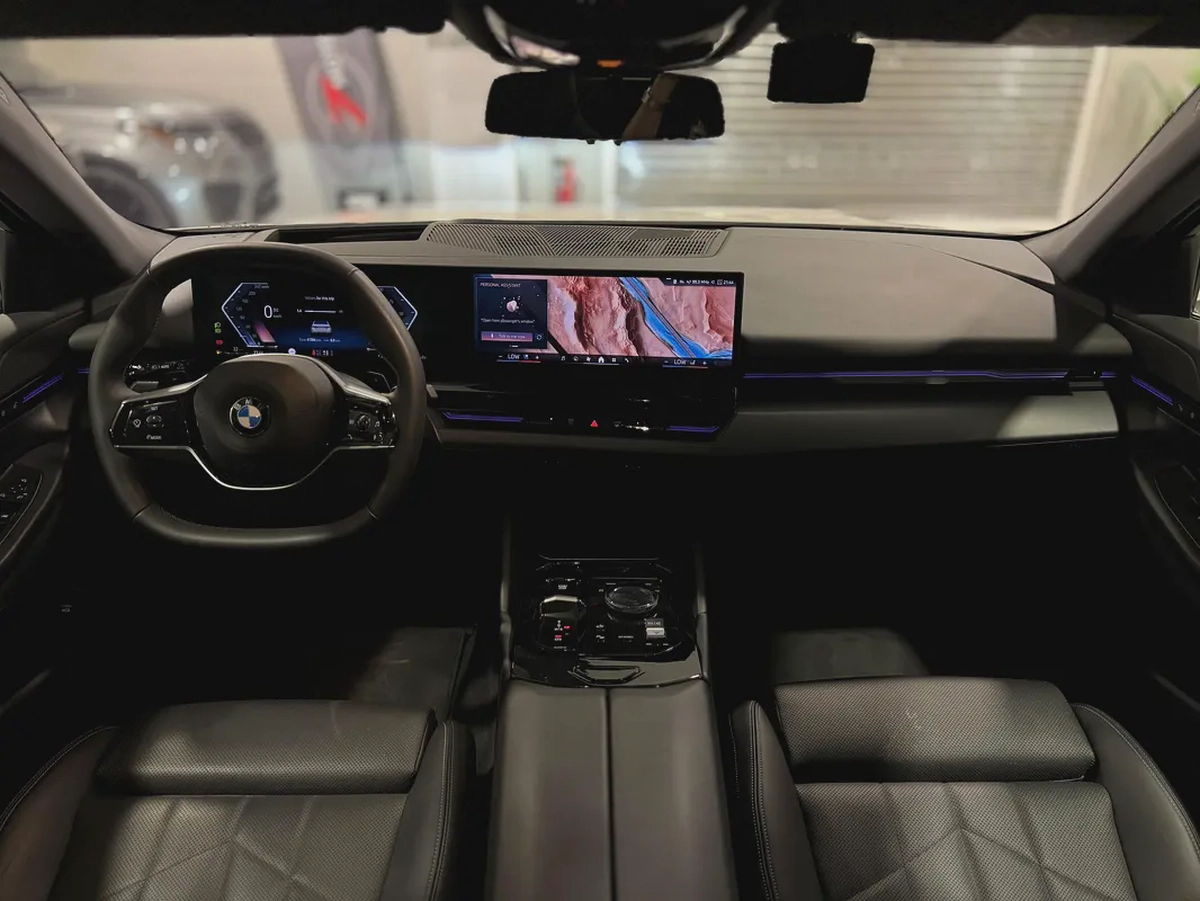 BMW 520i M Sport | 2024 | Korean Specs | Full Option | Low Mileage-9-9
