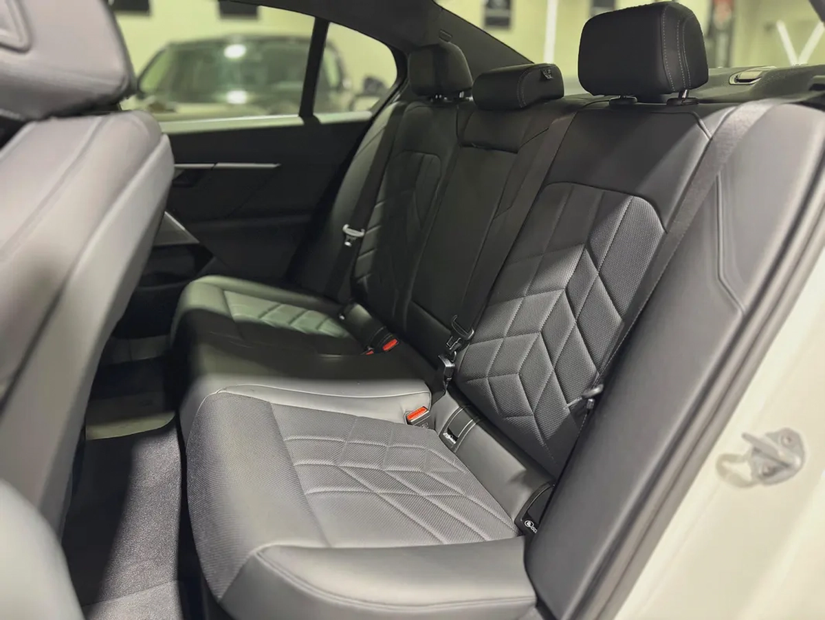 BMW 520i M Sport | 2024 | Korean Specs | Full Option | Low Mileage-11-11