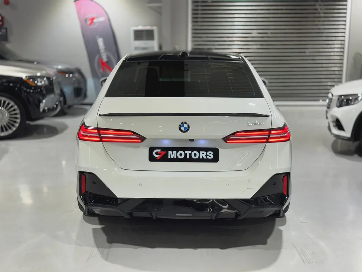 BMW 520i M Sport | 2024 | Korean Specs | Full Option | Low Mileage-3-3