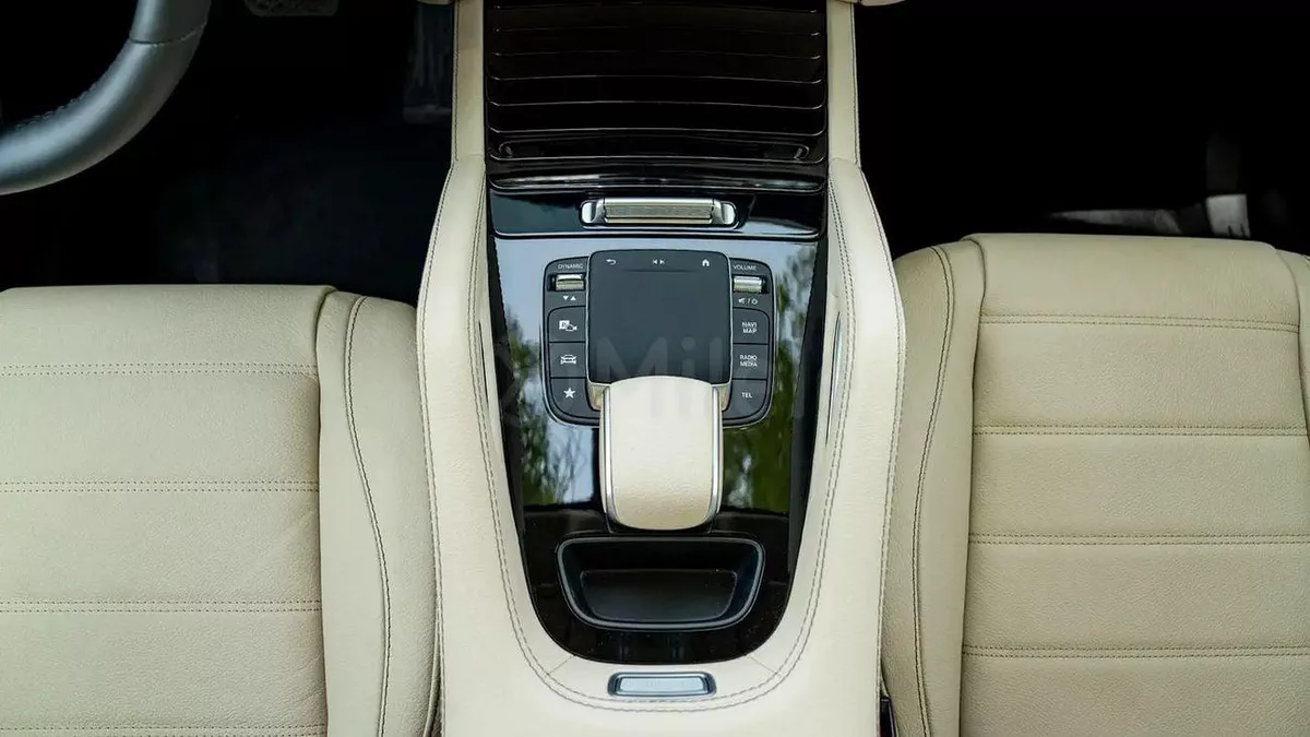 Mercedes Benz GLE450 4MATIC-14-0