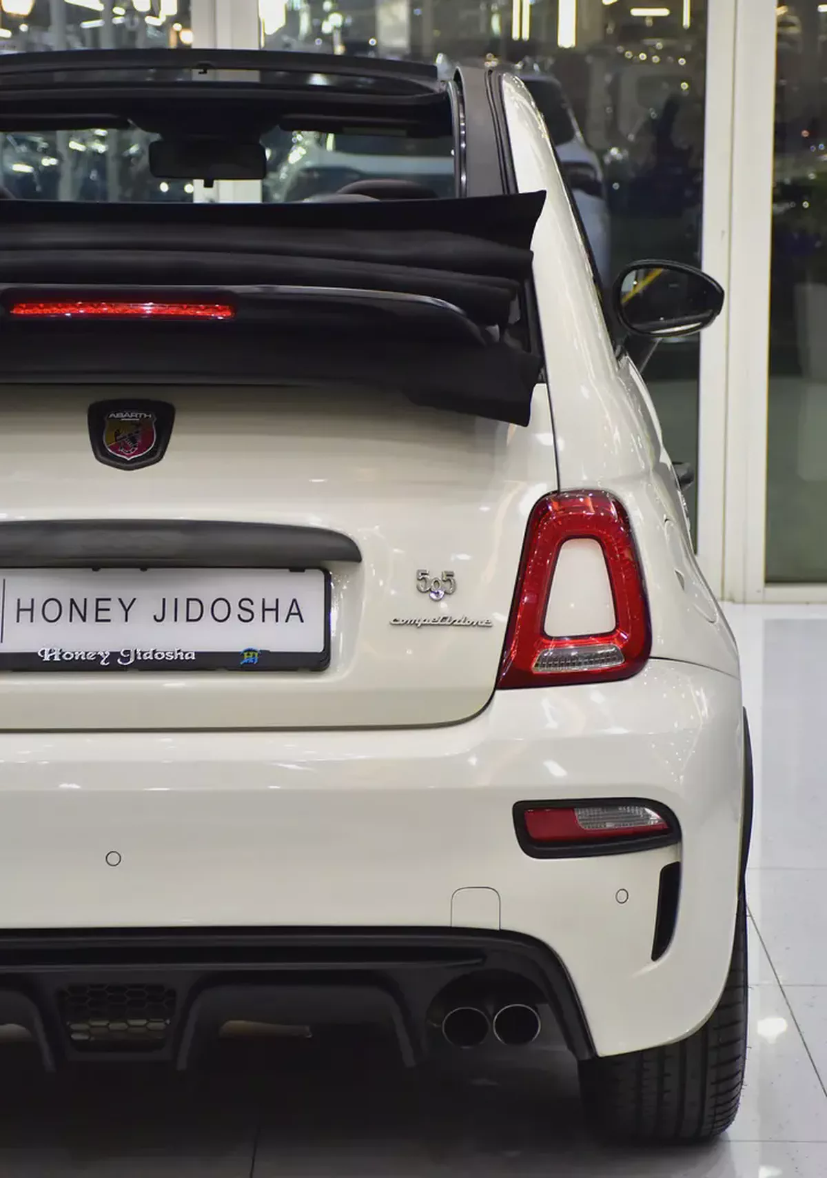 AED 1,170 EMi at 0% DP | Abarth 595 Convertible Competizione ( 2022 Model ) in White Color GCC Specs-8-8