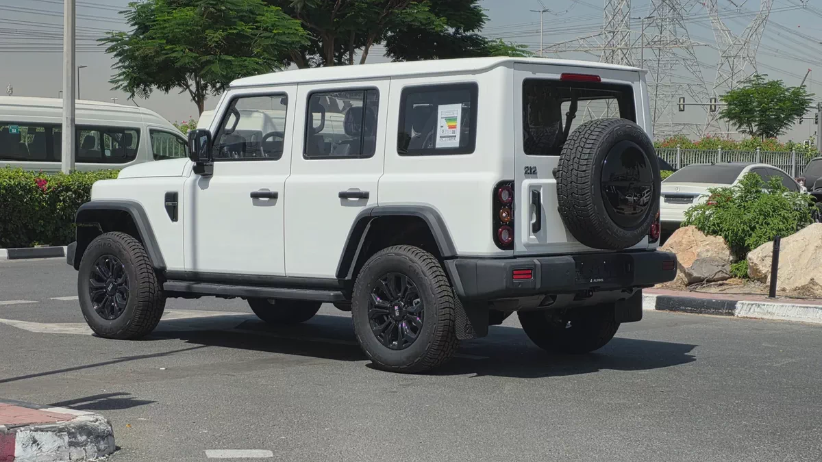 BAW 212 (White)-12-12