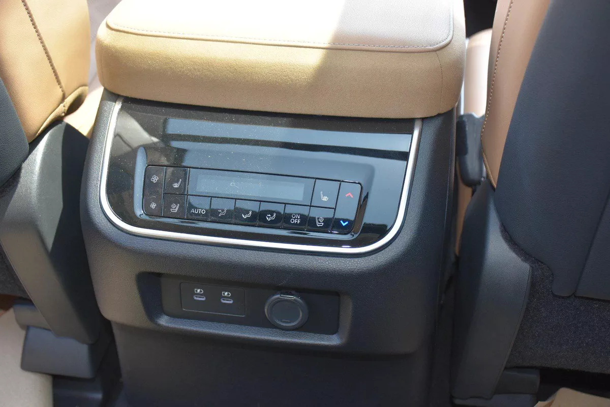 INFINITI QX80 LUXE 2025 | WHITE-13-13