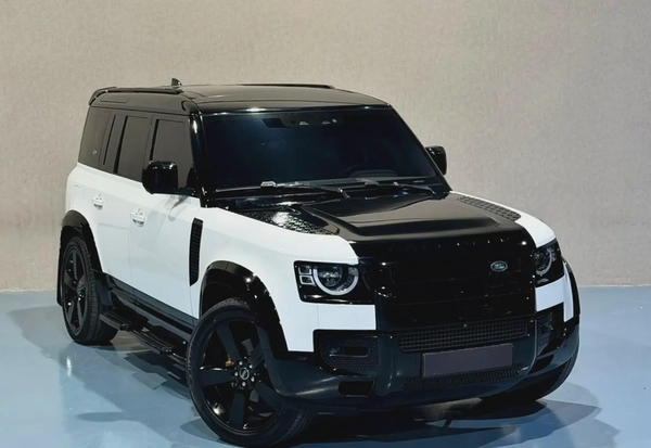 2022 Land Rover Defender 110 HSE | GCC Specs | Low Mileage