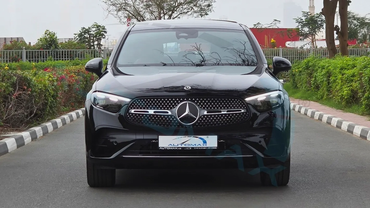 2026 Mercedes-Benz GLC 200 Coupe AMG 4Matic EQ Boost GCC With 2 Years Warranty Unlimited Mileage-3-3