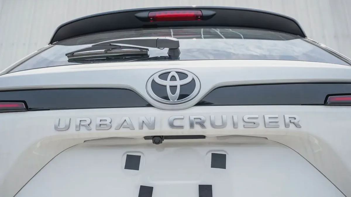 Toyota Urban Cruiser 1.5L GCC 2026 for export-7-7
