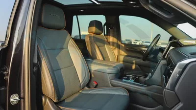 2025 GMC Yukon AT4 Ultimate 6.2L V8 4X4 GCC With  2 Years Warranty Or 100,000 km at Official Dealer-13