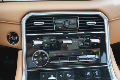 2026 Nissan Patrol LE Platinum | GCC Specs | Brand New | BLACK ROOF-9
