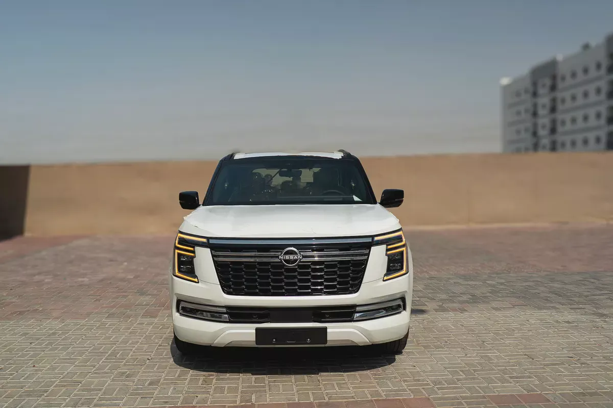 2026 Nissan Patrol LE Platinum | GCC Specs | Brand New | BLACK ROOF-2-2